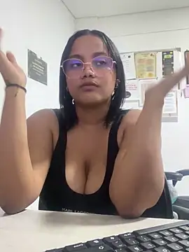 my cam online show from March 2025 12:15:01 AM