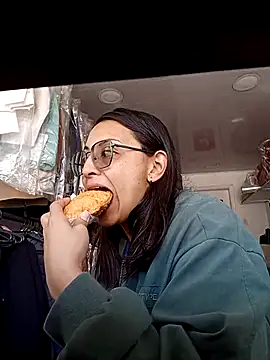 bri ali online show from December 2025 02:12:02 PM