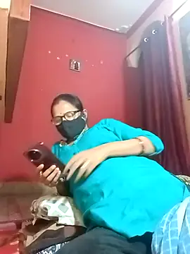 runi31 online show from November 2025 05:48:01 PM