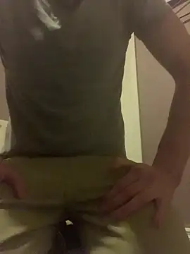 Snapshot of hunkiefend21 chatting on January 2025 08:02:02 PM hunkiefend21 online show from January 2025 08:02:02 PM