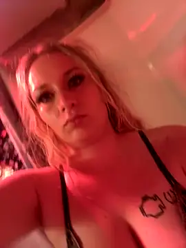 Snapshot of kcmo1010 chatting on November 2025 07:35:01 PM kcmo1010 online show from November 2025 07:35:01 PM