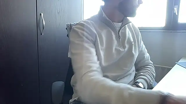 bullyboyy online show from March 2025 12:04:01 PM