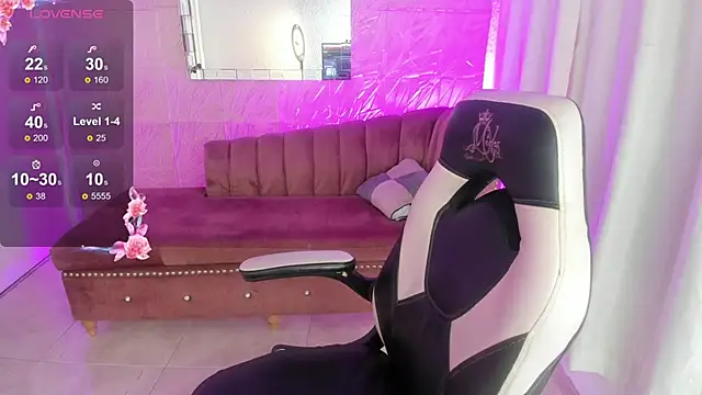 miss isabella m online show from September 2025 01:22:01 PM