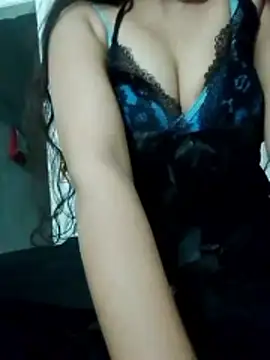 Snapshot of saaniya chatting on November 2025 09:39:01 AM saaniya online show from November 2025 09:39:01 AM