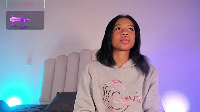 Zaira Rose  online show from November 2025 01:00:02 PM