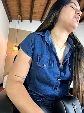 Hadley  online show from November 2025 02:56:02 AM