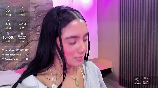 Estefy gomez09 online show from March 2025 09:46:01 AM