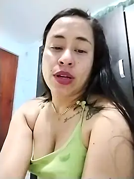 Snapshot of kamila_lovee chatting on February 2025 05:08:01 AM kamila lovee online show from February 2025 05:08:01 AM