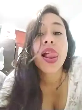 Snapshot of kamila_lovee chatting on February 2025 02:03:02 AM kamila lovee online show from February 2025 02:03:02 AM