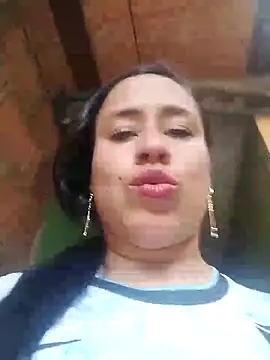 Snapshot of kamila_lovee chatting on February 2025 06:43:02 PM kamila lovee online show from February 2025 06:43:02 PM