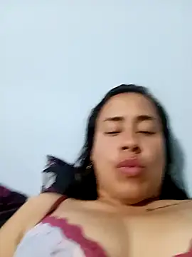 Snapshot of kamila_lovee chatting on March 2025 05:54:02 PM kamila lovee online show from March 2025 05:54:02 PM