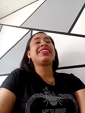 Snapshot of kamila_lovee chatting on March 2025 03:47:02 PM kamila lovee online show from March 2025 03:47:02 PM