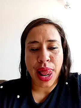 Snapshot of kamila_lovee chatting on March 2025 08:26:02 PM kamila lovee online show from March 2025 08:26:02 PM