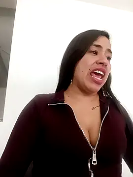 Snapshot of kamila_lovee chatting on September 2025 07:05:01 PM kamila lovee online show from September 2025 07:05:01 PM