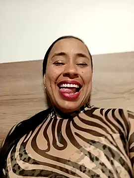 Snapshot of kamila_lovee chatting on October 2025 10:40:02 PM kamila lovee online show from October 2025 10:40:02 PM