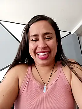 Snapshot of kamila_lovee chatting on October 2025 07:00:01 PM kamila lovee online show from October 2025 07:00:01 PM