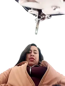 Snapshot of kamila_lovee chatting on October 2025 07:22:01 PM kamila lovee online show from October 2025 07:22:01 PM