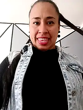 Snapshot of kamila_lovee chatting on October 2025 07:02:01 PM kamila lovee online show from October 2025 07:02:01 PM