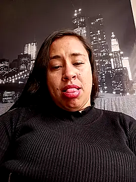 Snapshot of kamila_lovee chatting on October 2025 04:52:01 PM kamila lovee online show from October 2025 04:52:01 PM