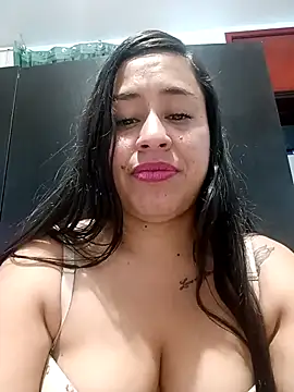 Snapshot of kamila_lovee chatting on November 2025 07:56:02 PM kamila lovee online show from November 2025 07:56:02 PM