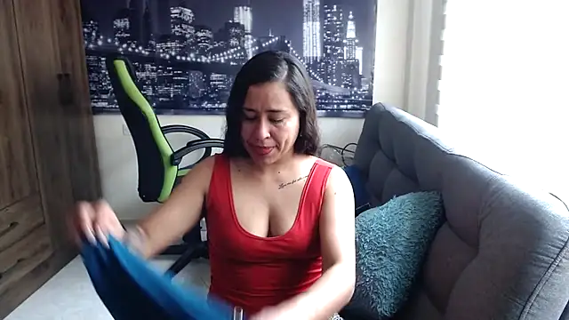 Snapshot of kamila_lovee chatting on November 2025 07:36:01 PM kamila lovee online show from November 2025 07:36:01 PM