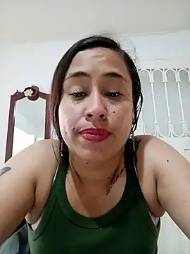 Snapshot of kamila_lovee chatting on November 2025 07:24:02 PM kamila lovee online show from November 2025 07:24:02 PM