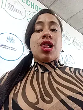 Snapshot of kamila_lovee chatting on November 2025 08:00:01 PM kamila lovee online show from November 2025 08:00:01 PM