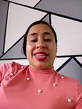 Snapshot of kamila_lovee chatting on December 2025 08:18:02 PM kamila lovee online show from December 2025 08:18:02 PM