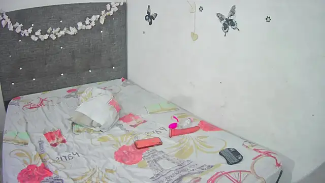 Snapshot of rous_daniela01 chatting on February 2025 12:37:02 AM rous daniela01 online show from February 2025 12:37:02 AM