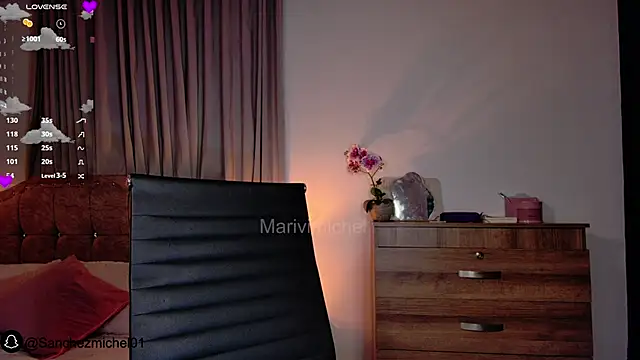 Marivimichel1 online show from February 2025 09:42:01 AM