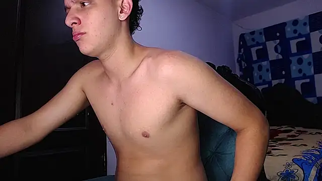 Snapshot of Thomas_May4rs chatting on November 2025 12:01:02 AM Thomas May4rs online show from November 2025 12:01:02 AM