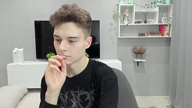 avegothy- online show from January 2025 11:44:02 AM