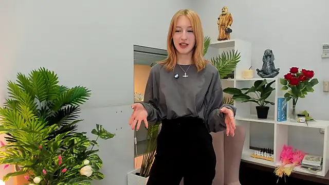 Snapshot of FlairAdderly chatting on January 2025 01:49:01 PM FlairAdderly online show from January 2025 01:49:01 PM