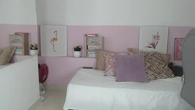 brendathompson  online show from February 2025 01:31:02 PM