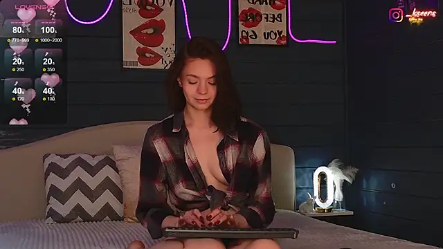 Eseensia online show from October 2025 02:23:02 AM