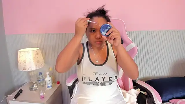 yeikafoxy online show from November 2025 11:32:01 AM