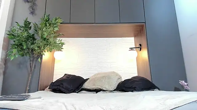 Alexa vandercloude online show from March 2025 03:18:02 PM