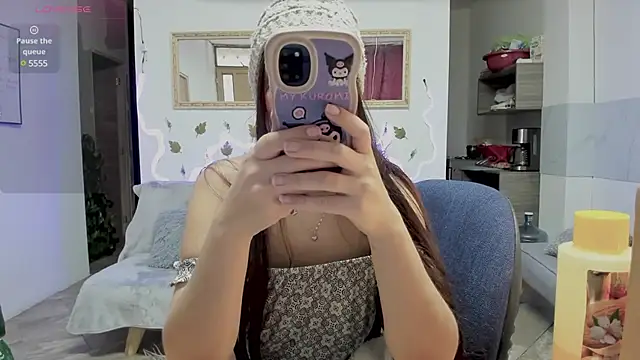 Snapshot of IZZY_BEAUTIFUL chatting on February 2025 07:35:02 PM IZZY BEAUTIFUL online show from February 2025 07:35:02 PM