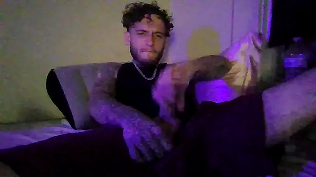 cruz815 online show from September 2025 07:18:02 AM