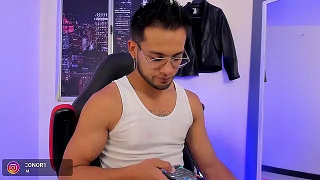 Max Conor1 online show from January 2025 07:22:01 PM