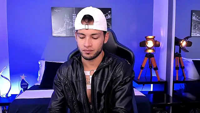 Max Conor1 online show from September 2025 12:38:02 PM