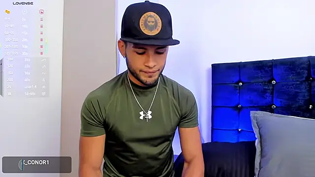 Max Conor1 online show from October 2025 02:29:01 PM