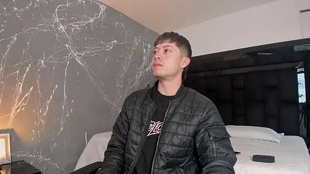 marcuscollins1  online show from October 2025 12:39:02 PM