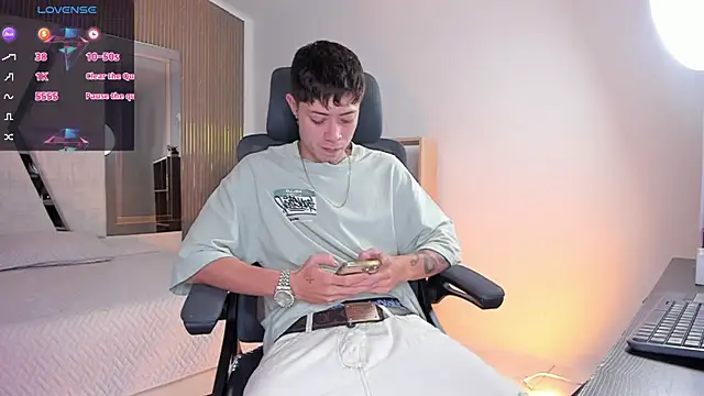 marcuscollins1  online show from December 2025 02:13:01 PM