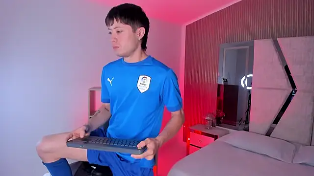 marcuscollins1  online show from January 2026 12:55:01 PM