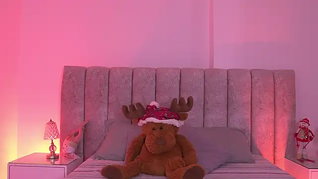 sara lopee1 online show from December 2025 12:01:02 PM