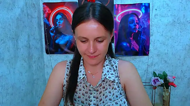 Snapshot of ValeriaHeart_ chatting on June 2026 02:44:02 PM ValeriaHeart online show from June 2026 02:44:02 PM