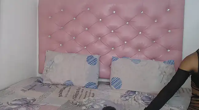 Snapshot of NikkyDangerr chatting on March 2025 04:13:01 AM NikkyDangerr online show from March 2025 04:13:01 AM