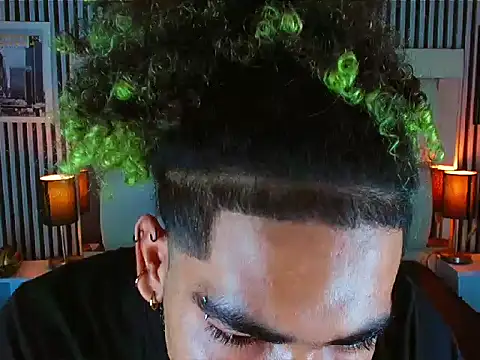 LihanJor 23 online show from November 2025 02:43:02 PM