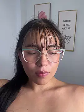 Snapshot of megan_cl chatting on February 2025 04:18:02 AM megan cl online show from February 2025 04:18:02 AM